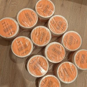 COCONUT & HIBISCUS
CURL & SHINE
HAIR MASQUE
w/ Silk Protein & Neem Oil